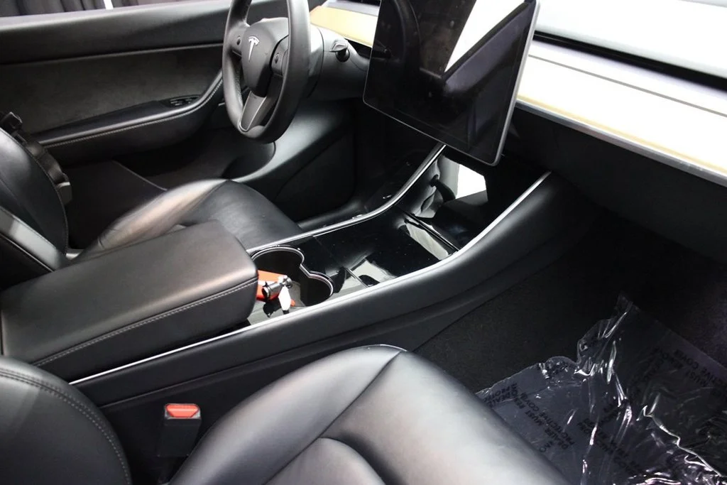 Used 2020 Solid Black Tesla Long Range image 27