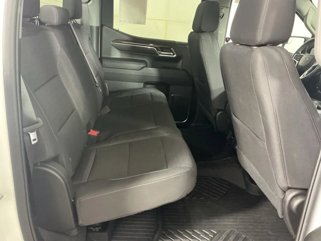 Used 2024 Summit White Chevrolet RST image 17
