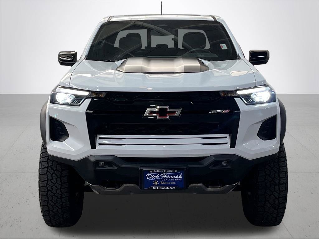 Used 2025 White Chevrolet ZR2 image 4