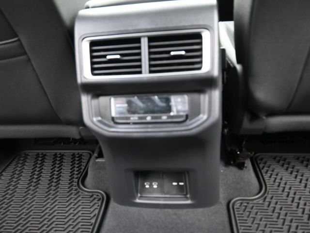 Used 2026  Volkswagen 2.0T SE w/Technology image 29