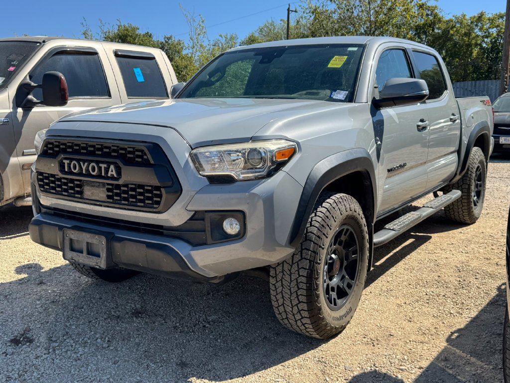 Used 2018  Toyota TRD Off-Road image 7