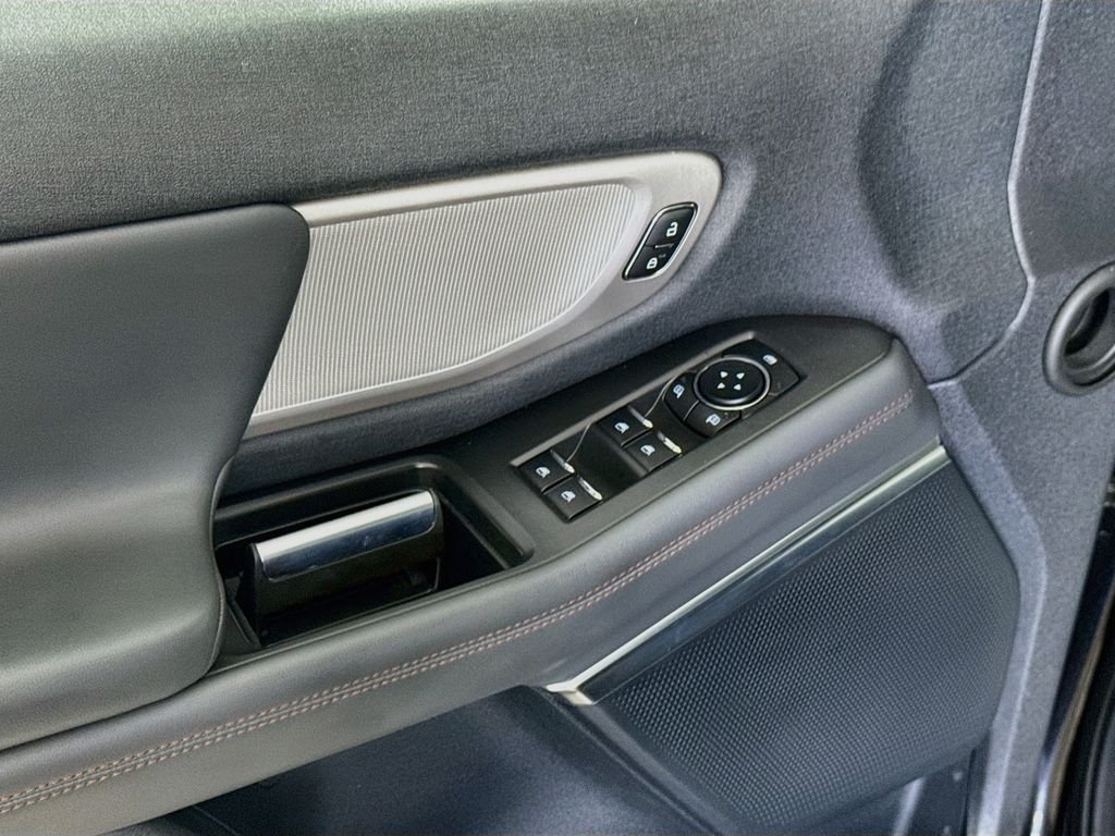 Used 2025 Agate Black Metallic Ford Active image 18