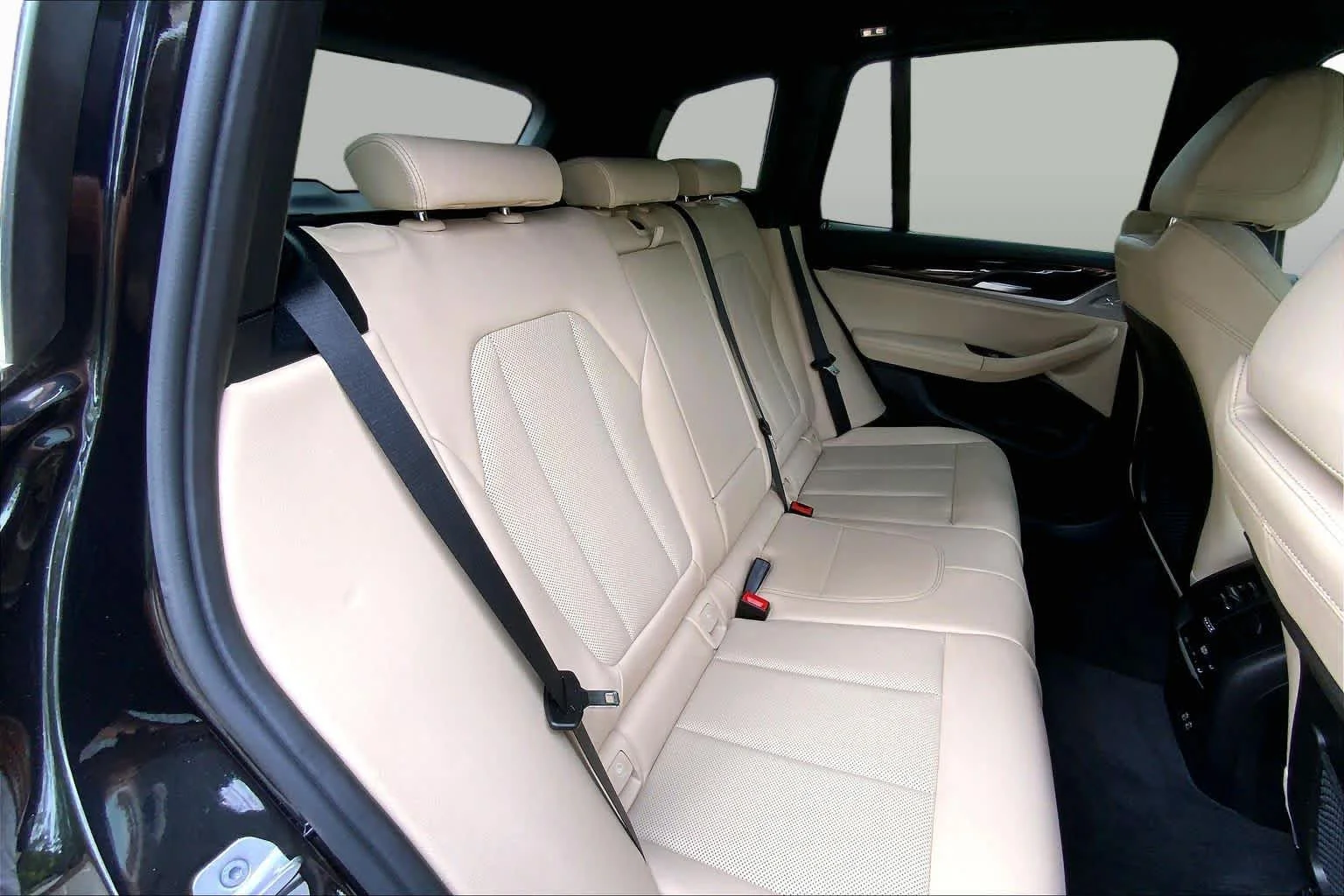 Used 2023 Black Sapphire Metallic BMW xDrive30i image 19