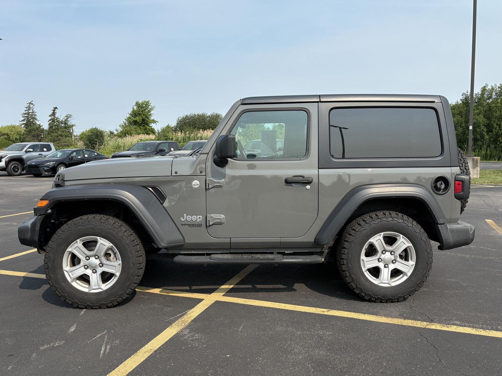 Used 2020 Sting-Gray Clearcoat Jeep Sport S image 10