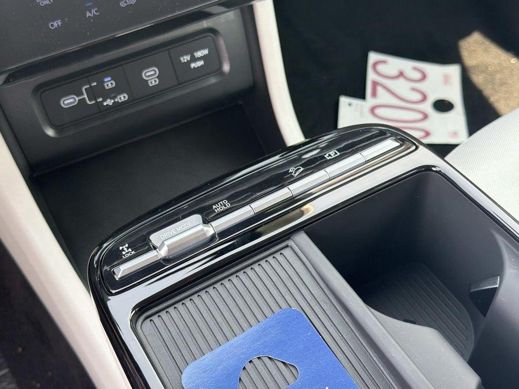 New 2026 Silver Hyundai Blue image 4