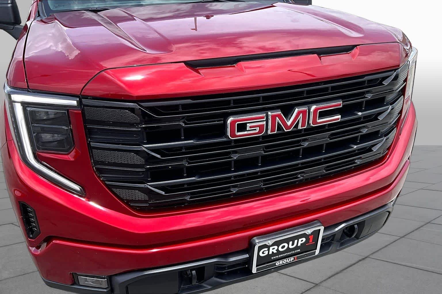 Used 2024 Volcanic Red Tintcoat GMC Elevation image 30