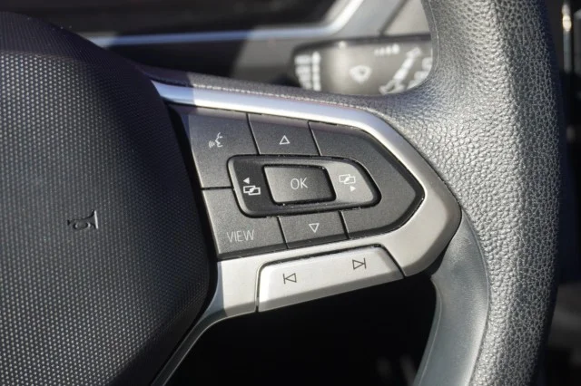Used 2022 GRAY Volkswagen S image 24