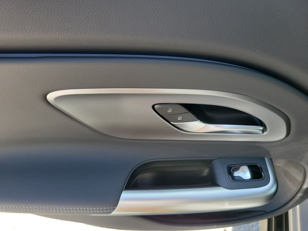 New 2027 MANUFAKTUR Alpine Grey Mercedes-Benz CLA 220 image 14