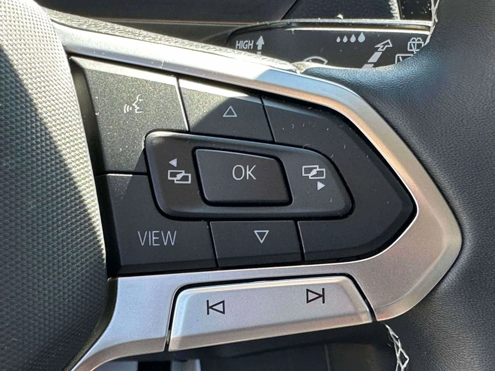 2024 Volkswagen Tiguan S - Photo 19