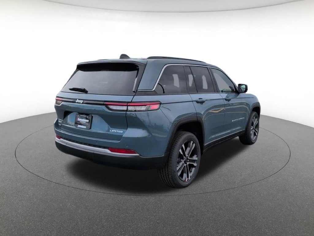 New 2027 Steel Blue Paint Jeep Limited image 5