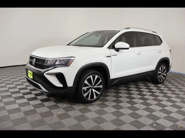 Pre-Owned 2022 Volkswagen Taos 1.5T SE