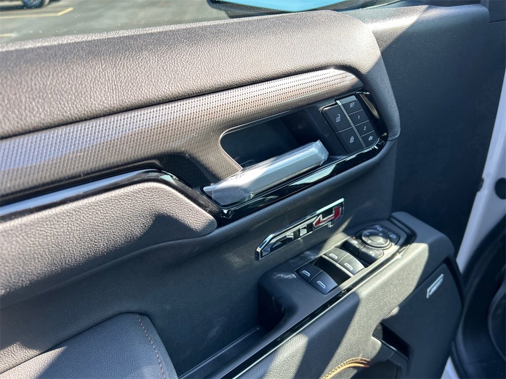2026 GMC SIERRA - Image 14