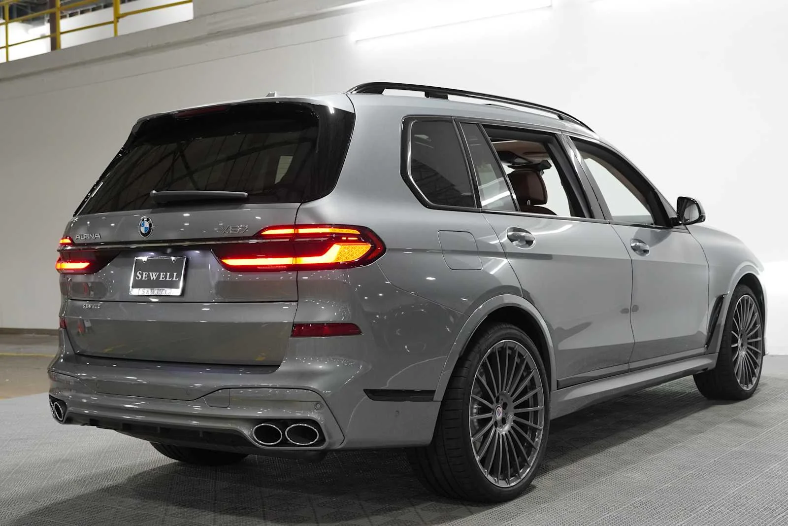 New 2026 Skyscraper Grey Metallic BMW ALPINA XB7 image 2