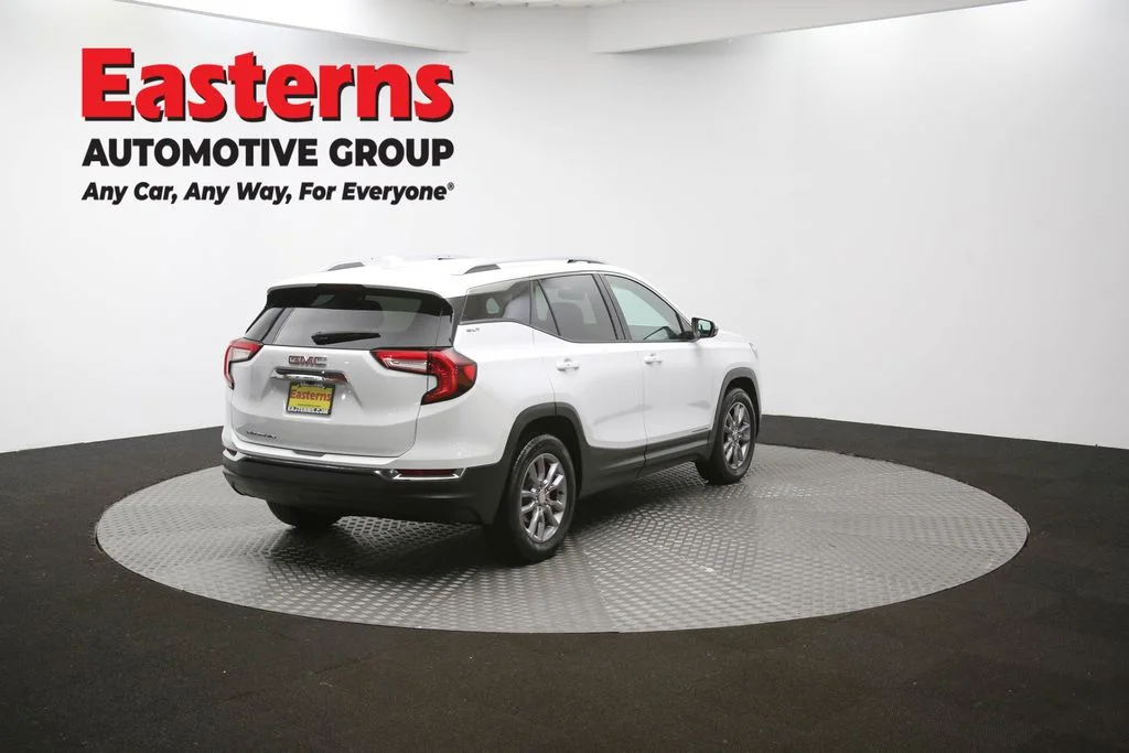 Used 2023 White GMC SLT image 42