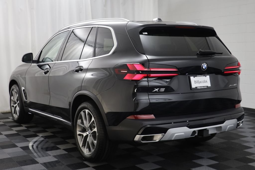 New 2026 Black Sapphire Metallic BMW xDrive40i image 15