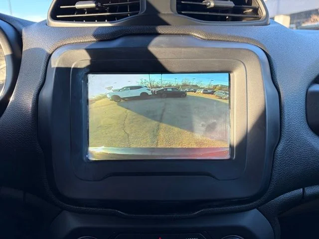 Used 2019 Black Jeep Latitude image 2