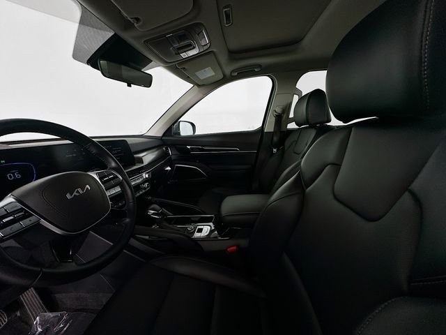 Used 2025 Silver Kia S image 20