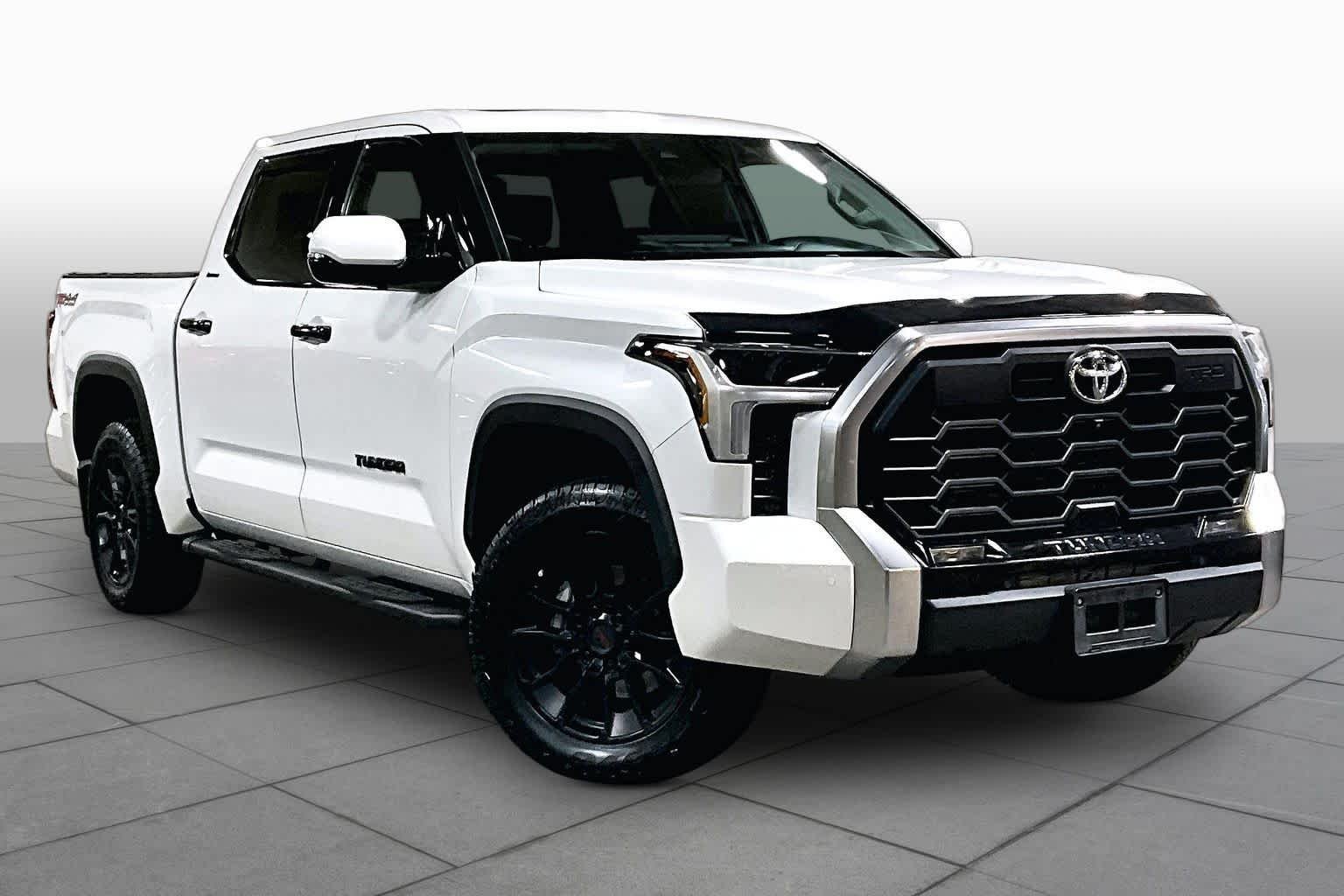 Used 2023 Wind Chill Pearl Toyota Limited image 3