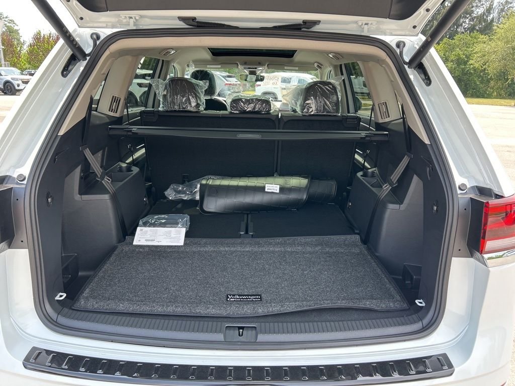 New 2026 White Volkswagen 2.0T SEL Premium R-Line image 54
