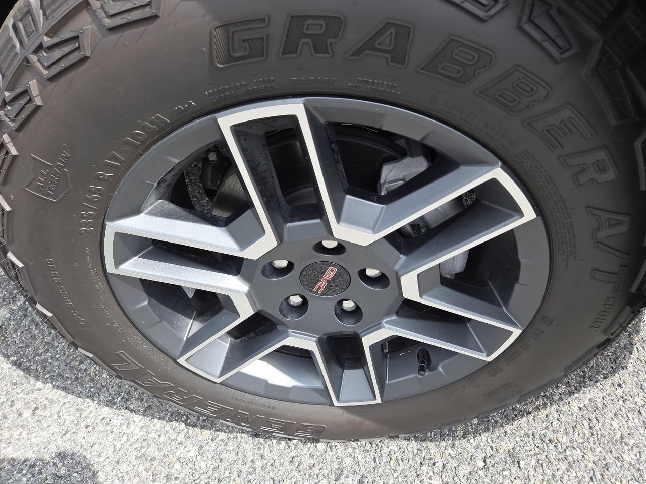 2026 GMC Terrain AT4 - Photo 13