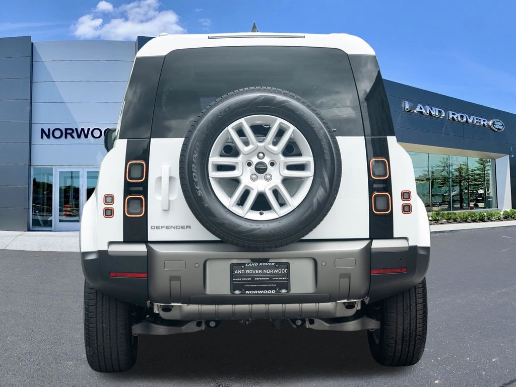 New 2026 Fuji White Land Rover S image 5