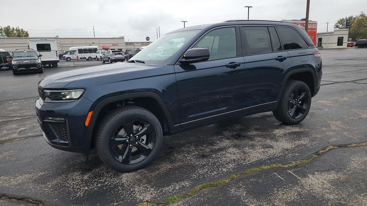 New 2027 Blue Jeep Limited image 4