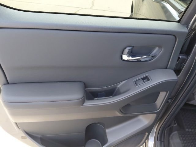 New 2026 Gun Metallic Nissan Crew Cab SV image 31