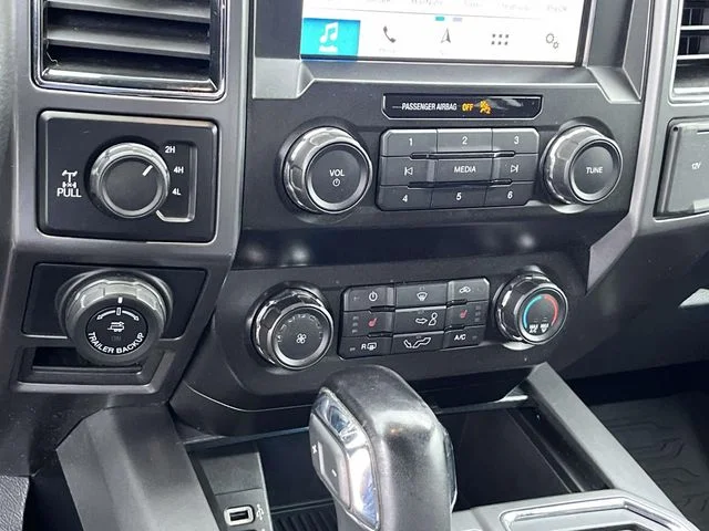 Used 2019 Black Ford XLT image 31