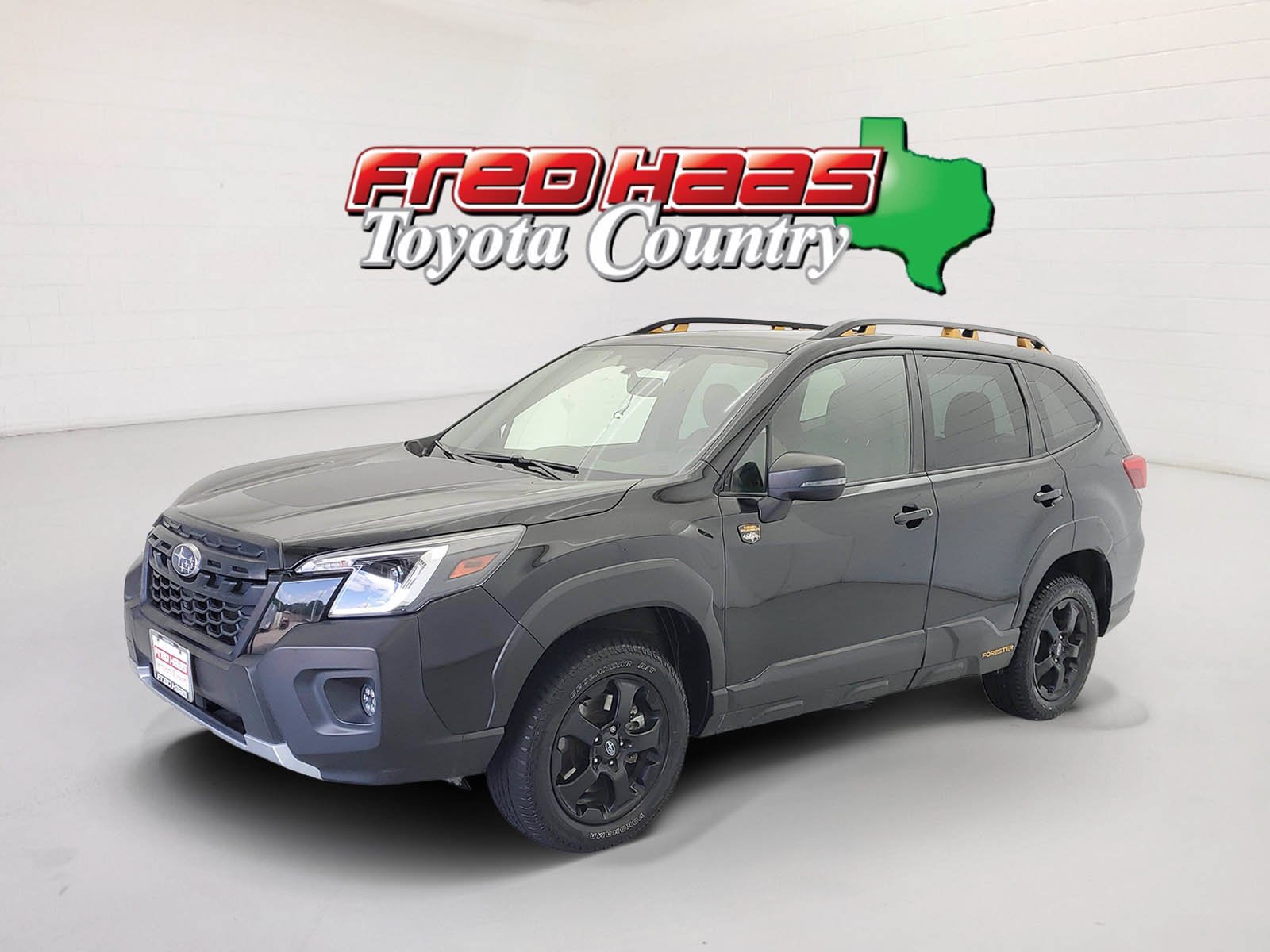 Used 2023 Crystal Black Pearl Subaru Wilderness image 1