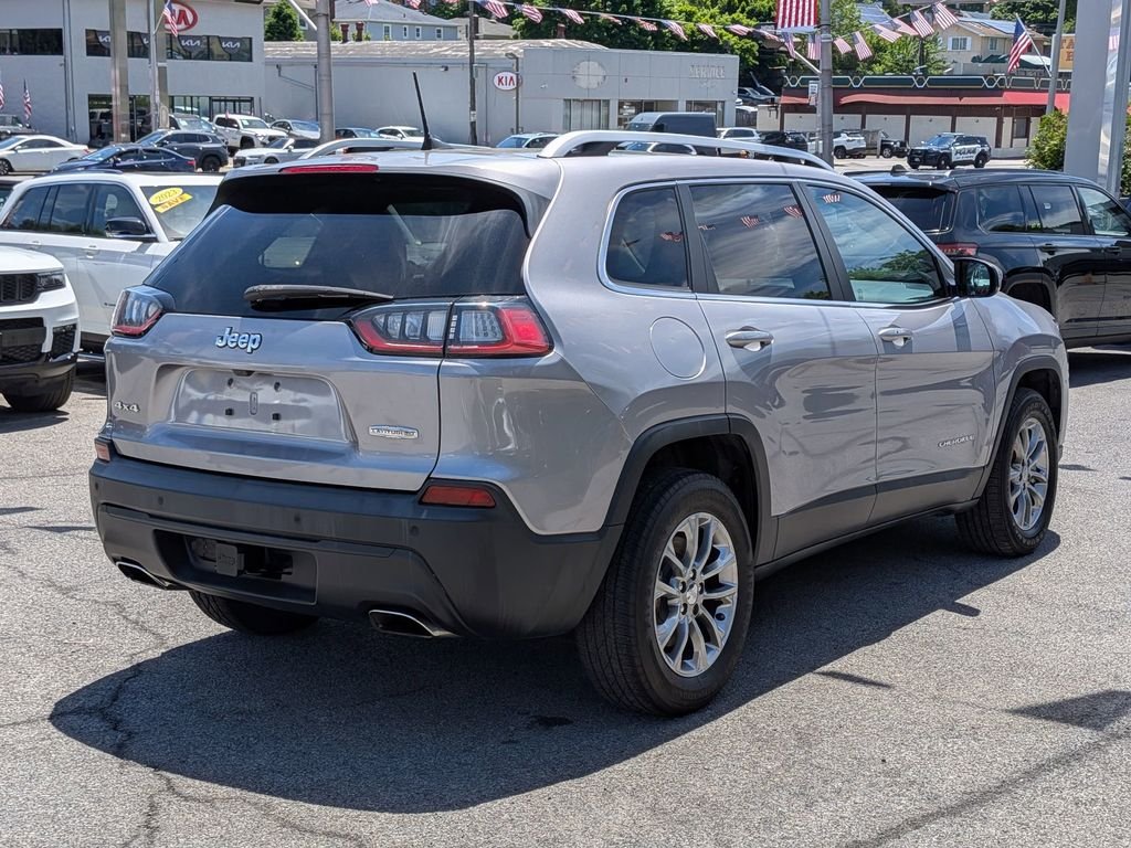 Used 2021 Silver Jeep Latitude Lux image 6