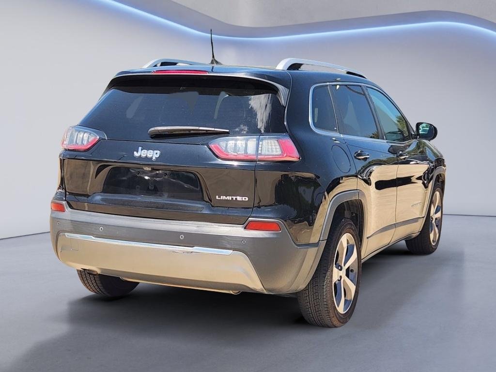 Used 2019 Diamond Black Crystal Pearlcoat Jeep Limited image 9
