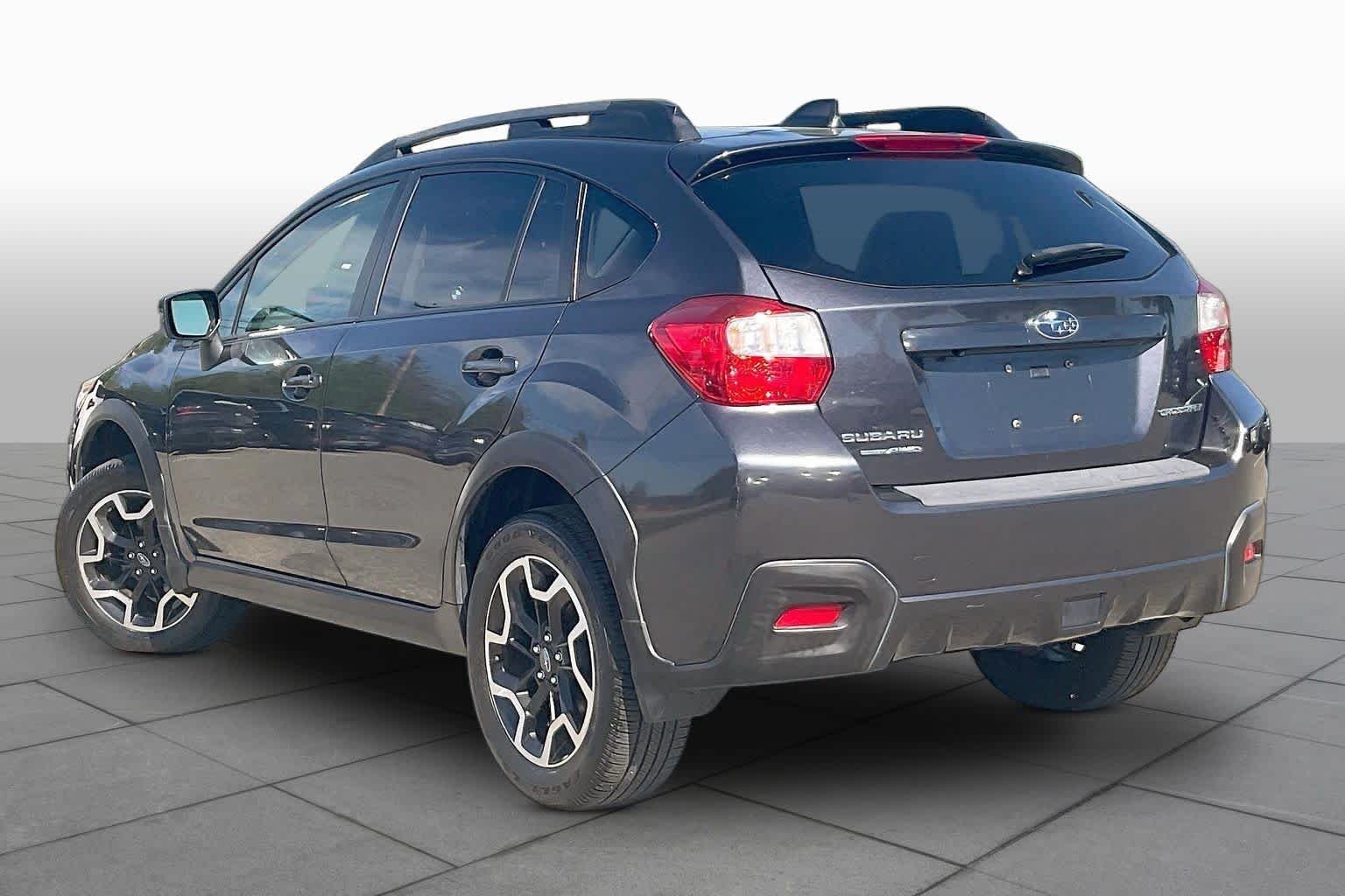 Used 2016 Dark Gray Metallic Subaru Limited image 11