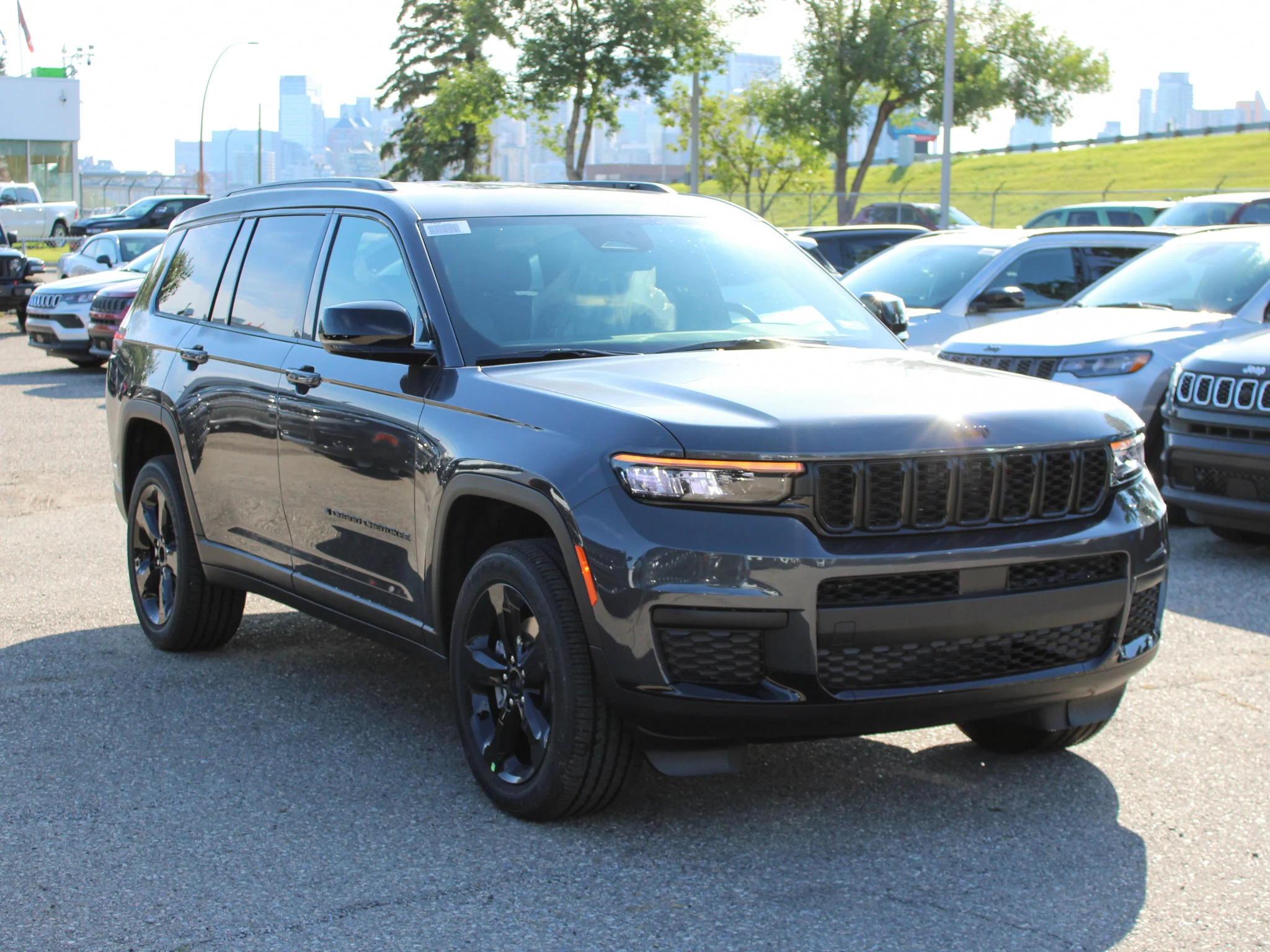 New 2025 Grey Jeep Altitude* 4x4, Sunroof, Heated Leather/Wheel image 6