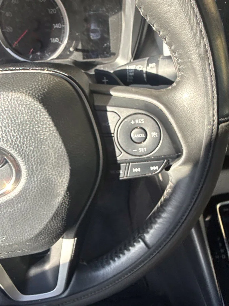 Used 2022 Silver Toyota SE image 12
