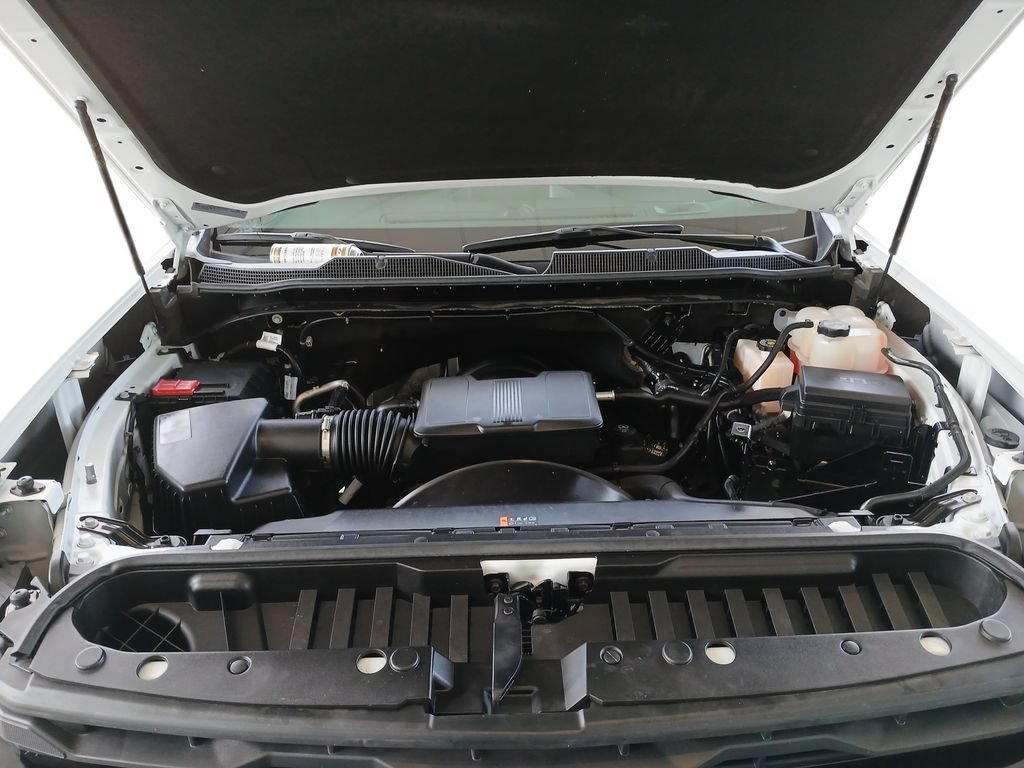 Certified Used 2025 Summit White Chevrolet WT image 31