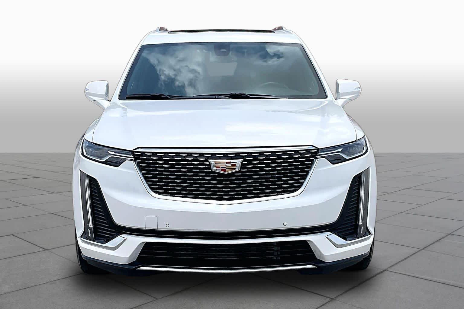 Used 2024 Crystal White Tricoat Cadillac FWD Premium Luxury image 4