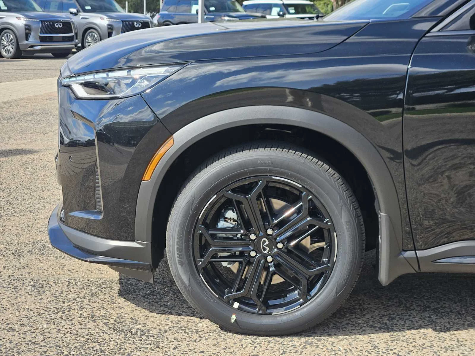 New 2027 MINERAL BLACK INFINITI Sport AWD image 5