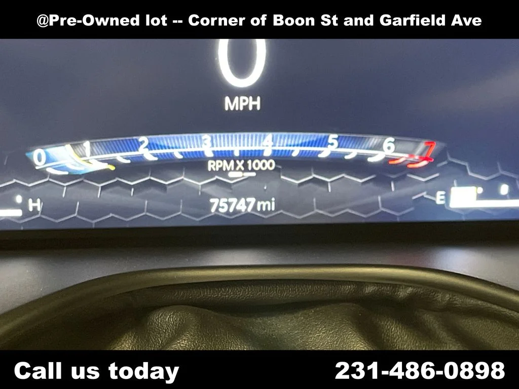 Used 2022 Gray Jeep Limited image 22