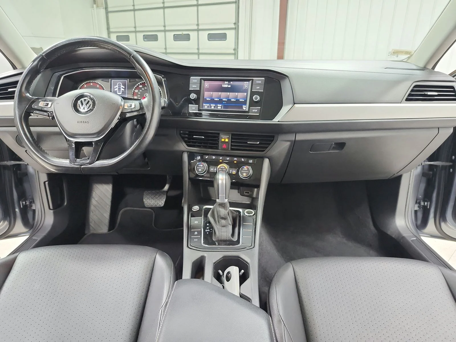 Used 2019 Gray Volkswagen 1.4T SE image 27