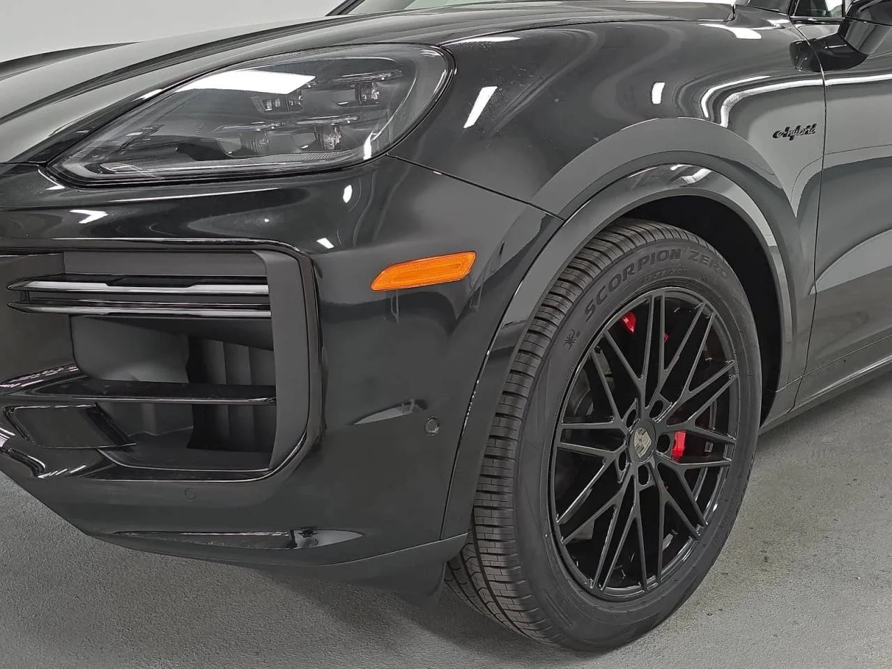 New 2026 Chromite Black Metallic Porsche Turbo E-Hybrid image 11