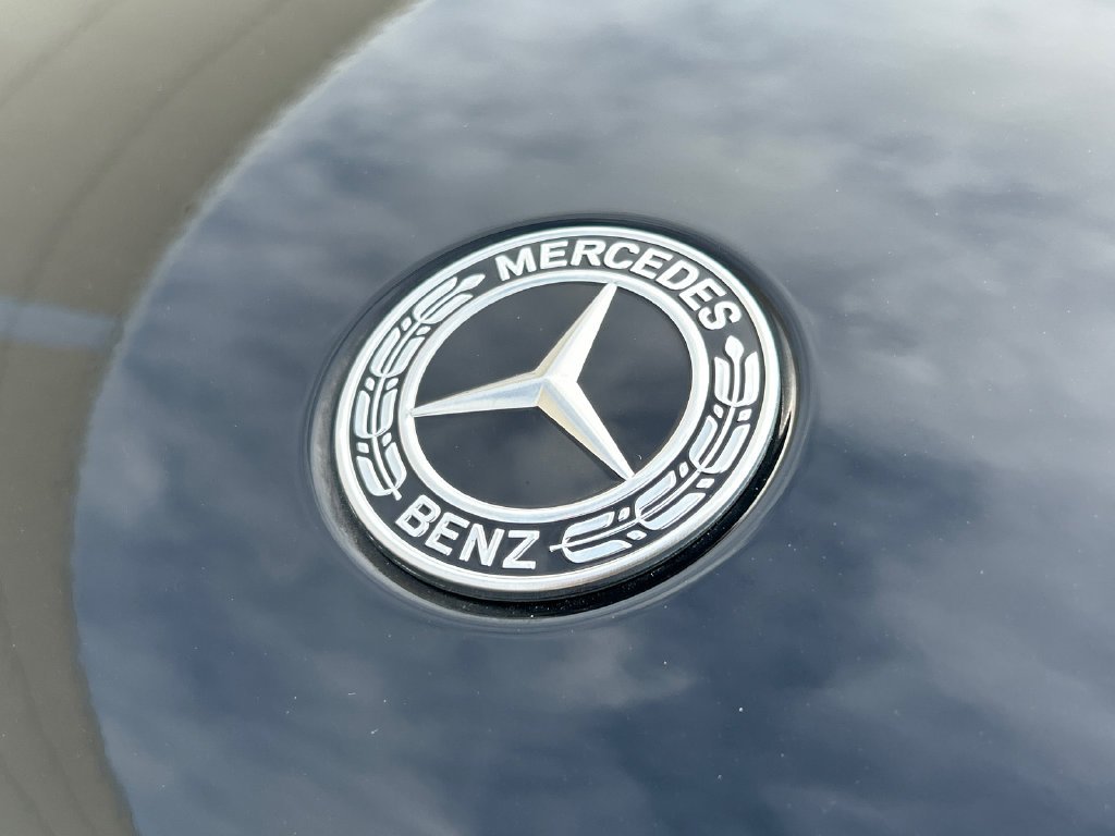 New 2026 Black Mercedes-Benz GLC 300 image 28