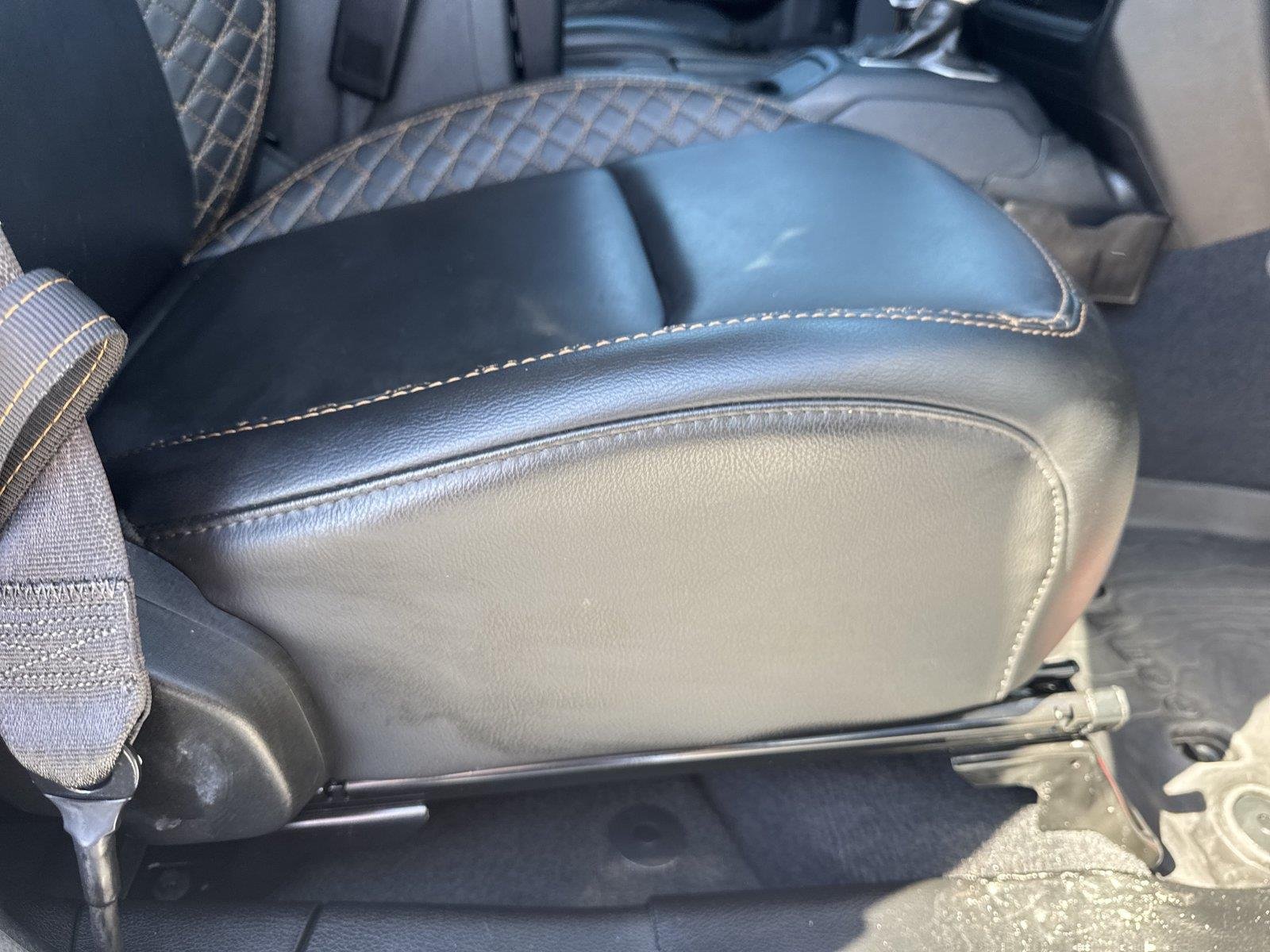 Used 2023 Sting-Gray Clearcoat Jeep High Altitude image 33
