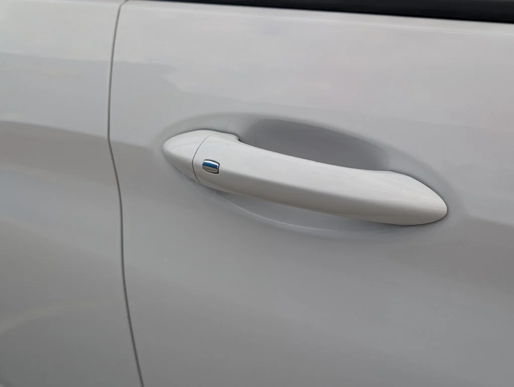 Used 2025 White Chevrolet LT image 12