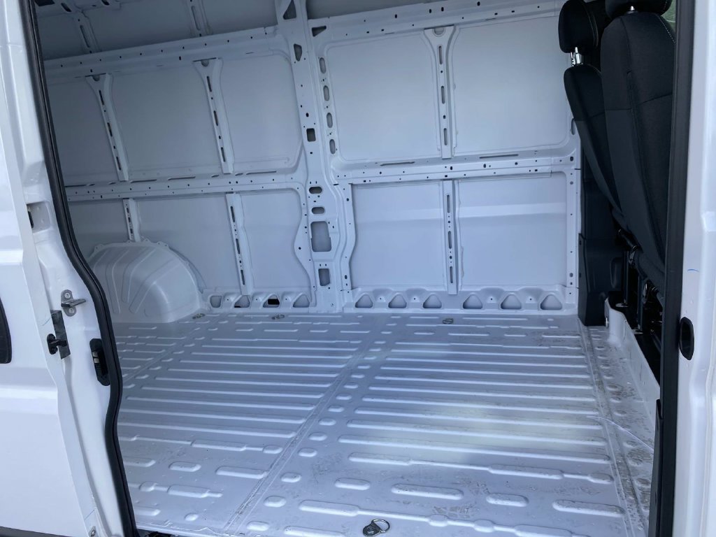 New 2026 Bright White Clear-Coat Exterior Paint Ram High Roof image 7