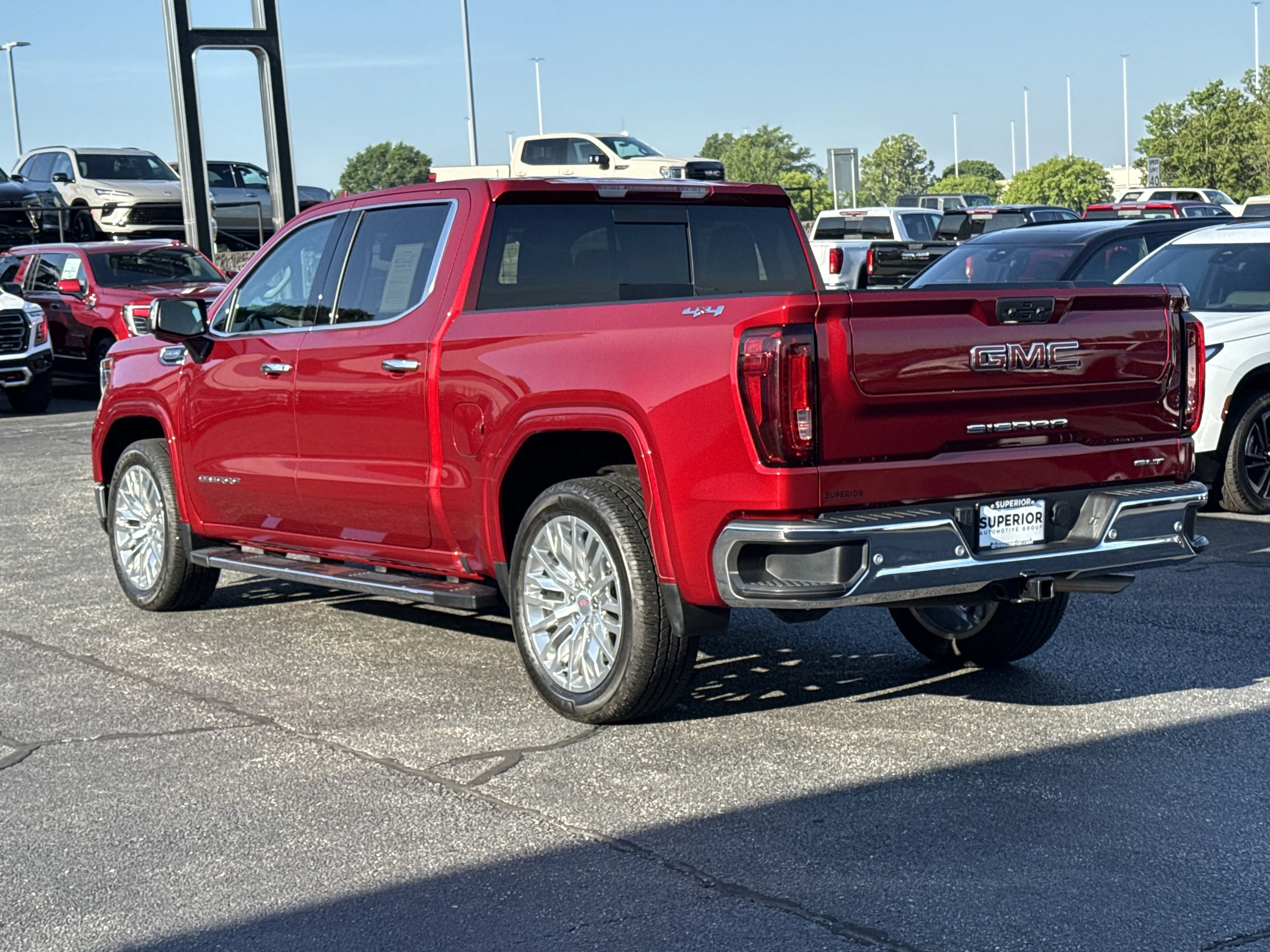 Used 2024 Volcanic Red Tintcoat GMC SLT 4WD image 11
