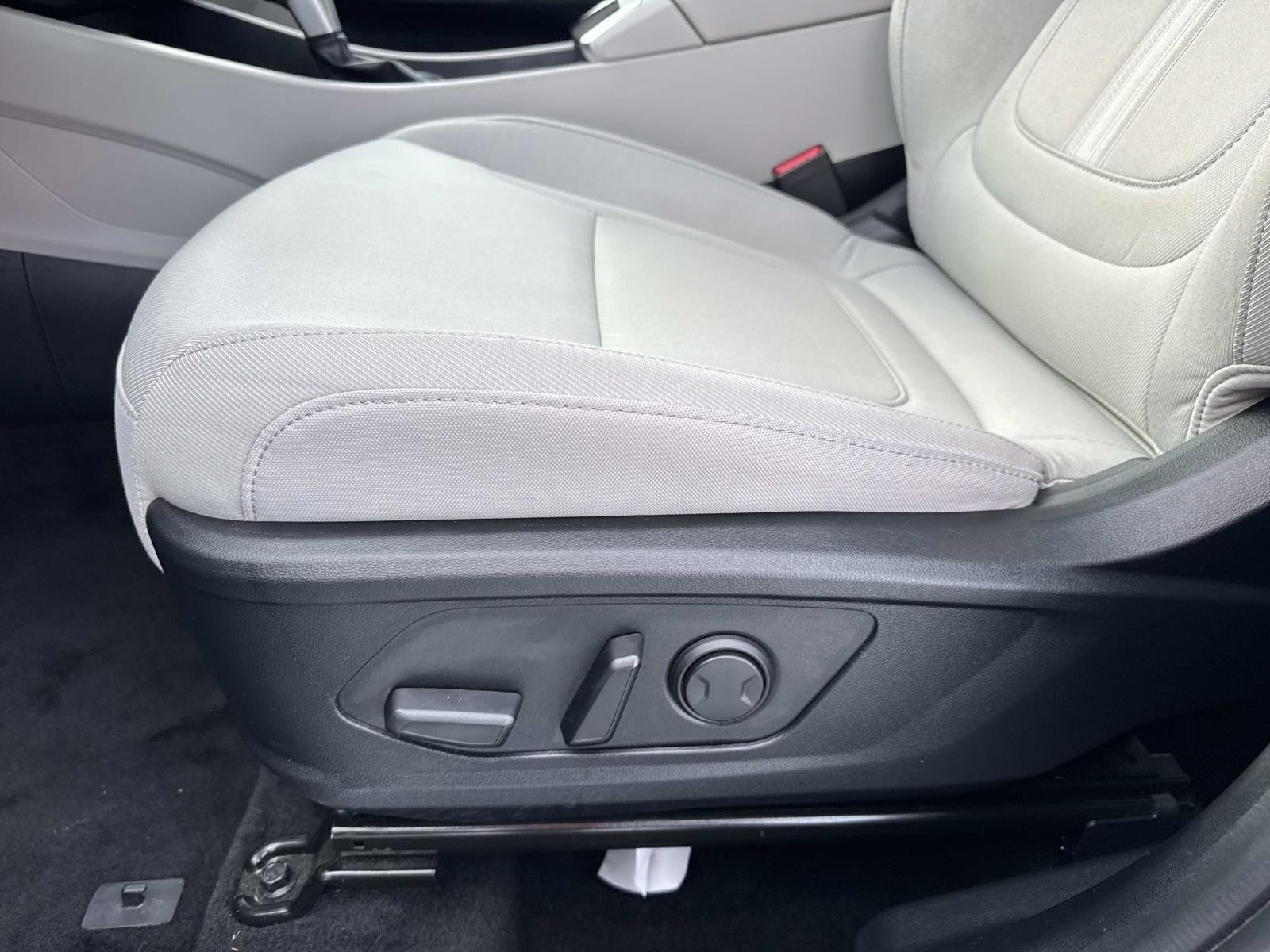 Used 2026 Ecotronic Gray Hyundai SEL image 16