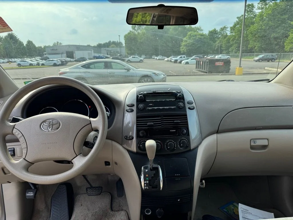 Used 2010 Beige Toyota LE image 8