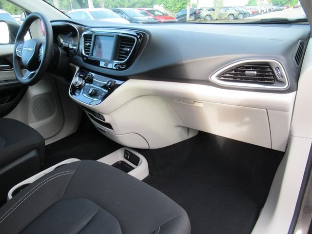 Certified Used 2023 Gray Chrysler LX image 11