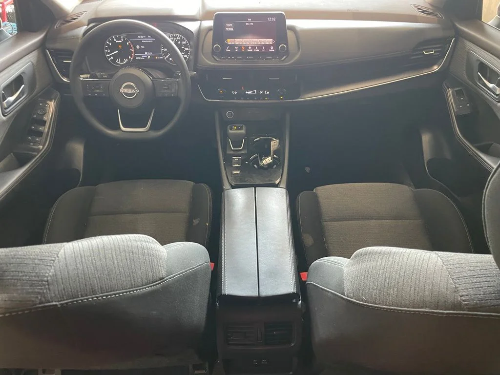 Used 2022 Red Nissan SV image 11
