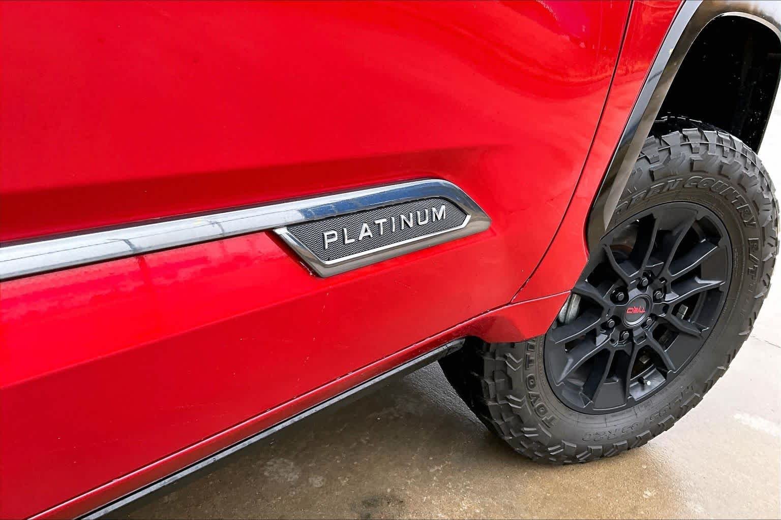 2025 Toyota Sequoia Platinum - Photo 10